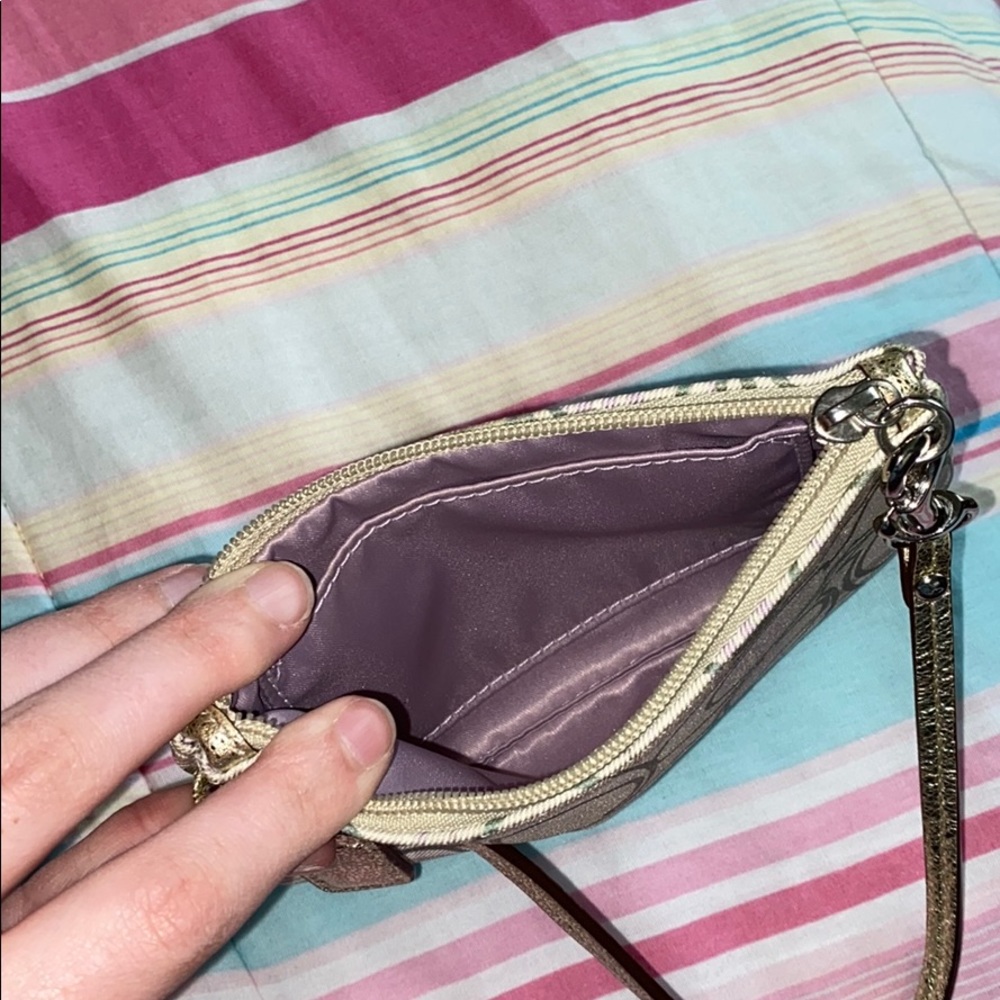 Coach wristlet - Picture 4 of 4
